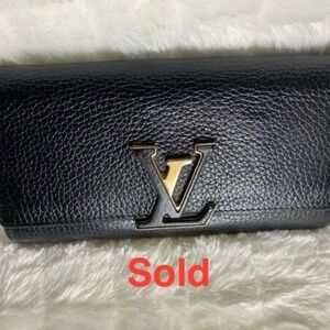 Auth Louis Vuitton Portofoille Capucines Wallet Black, Preowned with Certificate